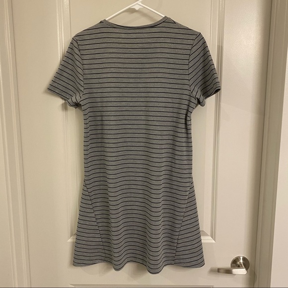 🦄3 for $10🦄 Like New Zara T-shirt Dress - Picture 4 of 4